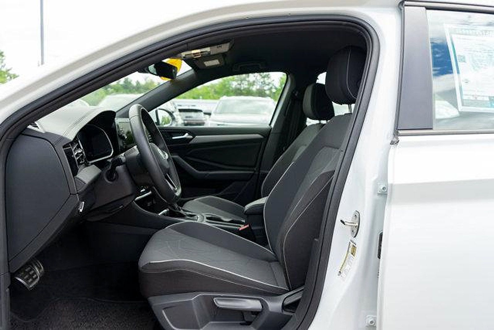Used 2026 Volkswagen Jetta Sport FWD image 10