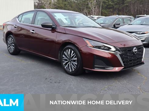 Used 2025 Nissan Altima 2.5 SV FWD image 5