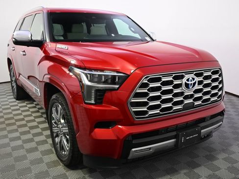 Used 2023 Toyota Sequoia Capstone AWD/4WD image 9