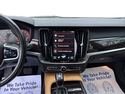 Used 2019 Volvo S90 T6 Momentum image 16