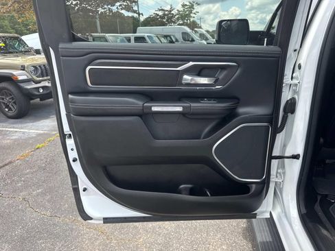 Used 2024 RAM 1500 Laramie AWD/4WD image 17