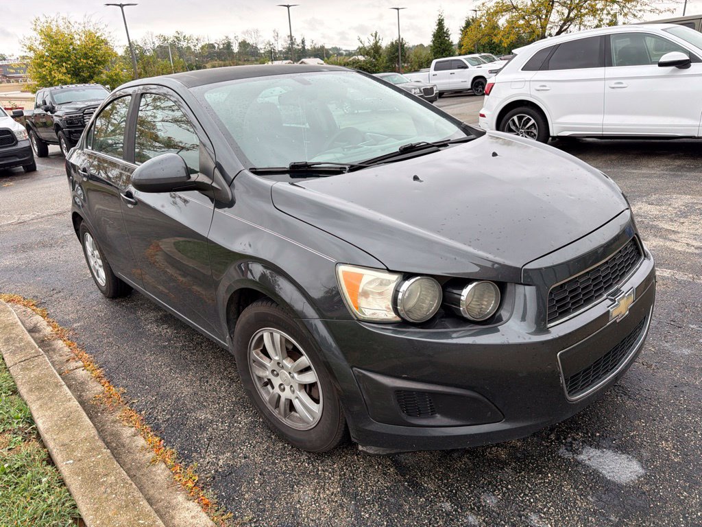 Used 2015 Chevrolet Sonic LT FWD image 2