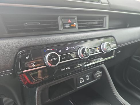 Used 2025 Honda Pilot EX-L image 25