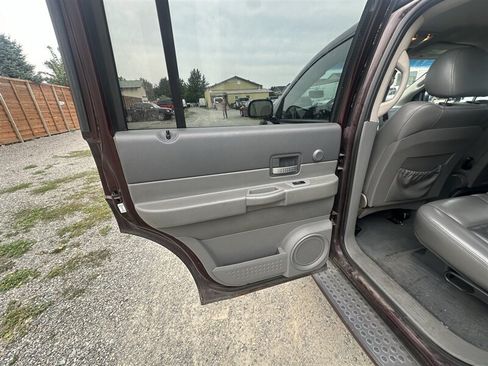 Used 2004 Dodge Durango Limited w/ Trailer Tow Group AWD/4WD image 13