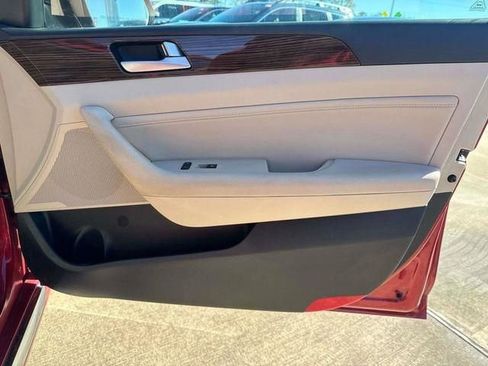 Used 2017 Hyundai Sonata Limited image 22