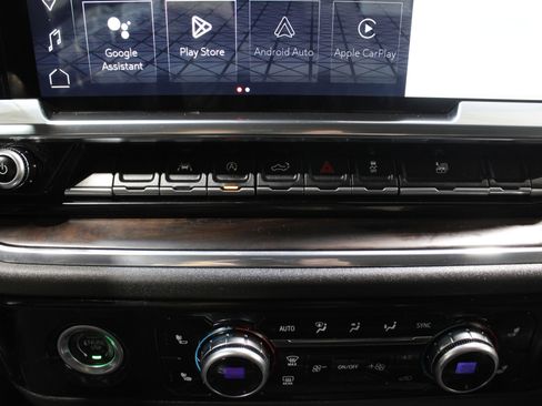 Used 2024 GMC Sierra 1500 SLT image 21