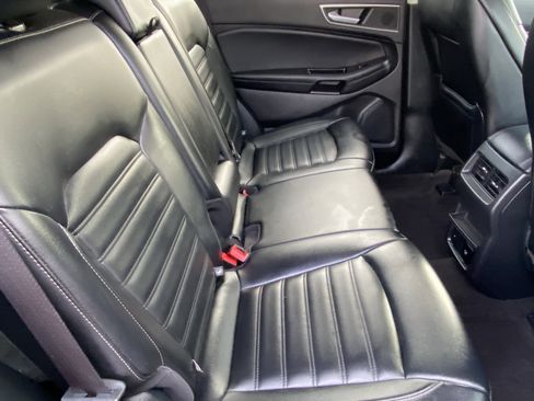 Used 2020 Ford Edge SEL w/ Convenience Package image 12