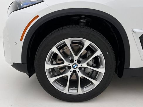 Used 2026 BMW X5 xDrive40i AWD/4WD image 15
