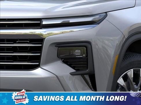 New 2026 Chevrolet Traverse LT w/ Sun and Wheel Package FWD image 10