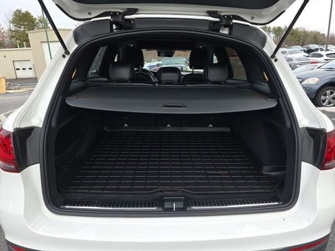 Used 2021 Mercedes-Benz GLC 300 4MATIC image 9