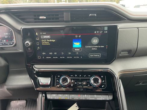 Used 2023 GMC Sierra 1500 AT4 w/ AT4 Premium Package image 19