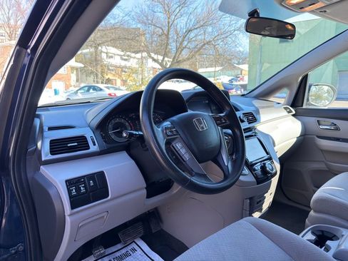 Used 2016 Honda Odyssey SE image 11