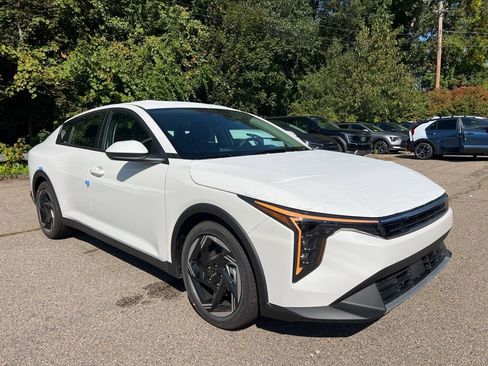 New 2025 Kia K4 EX image 5