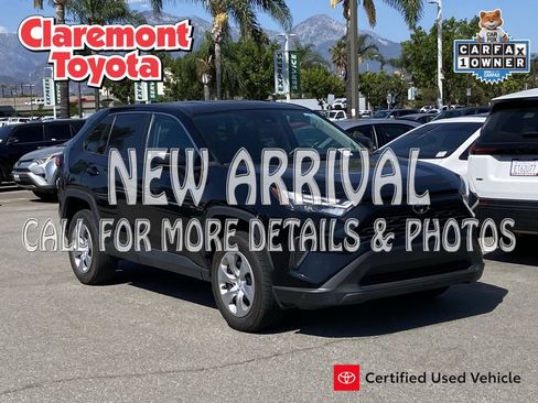 Certified 2025 Toyota RAV4 LE AWD/4WD image 1