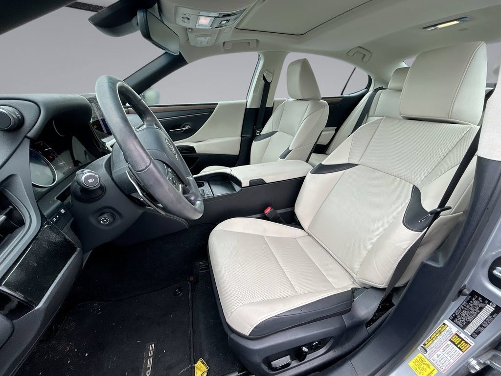 Used 2024 Lexus ES 350 w/ Premium Package FWD image 39