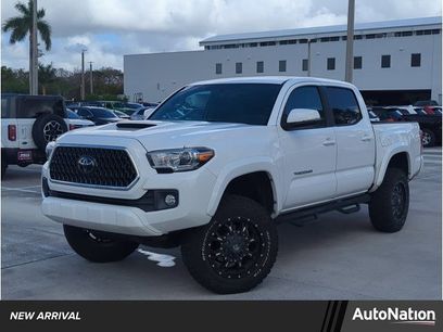 Used 2017 Toyota Tacoma TRD Sport w/ Tow Package (A/T)