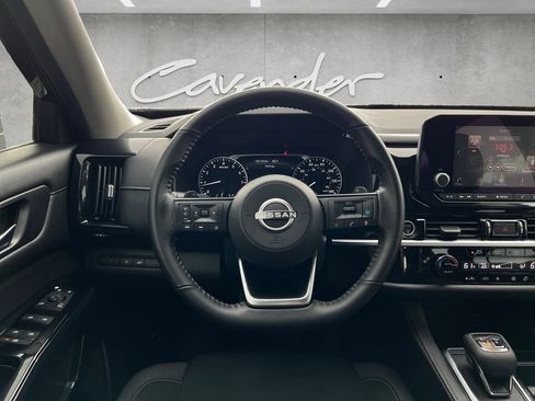Used 2022 Nissan Pathfinder SV w/ SV Premium Package FWD image 21