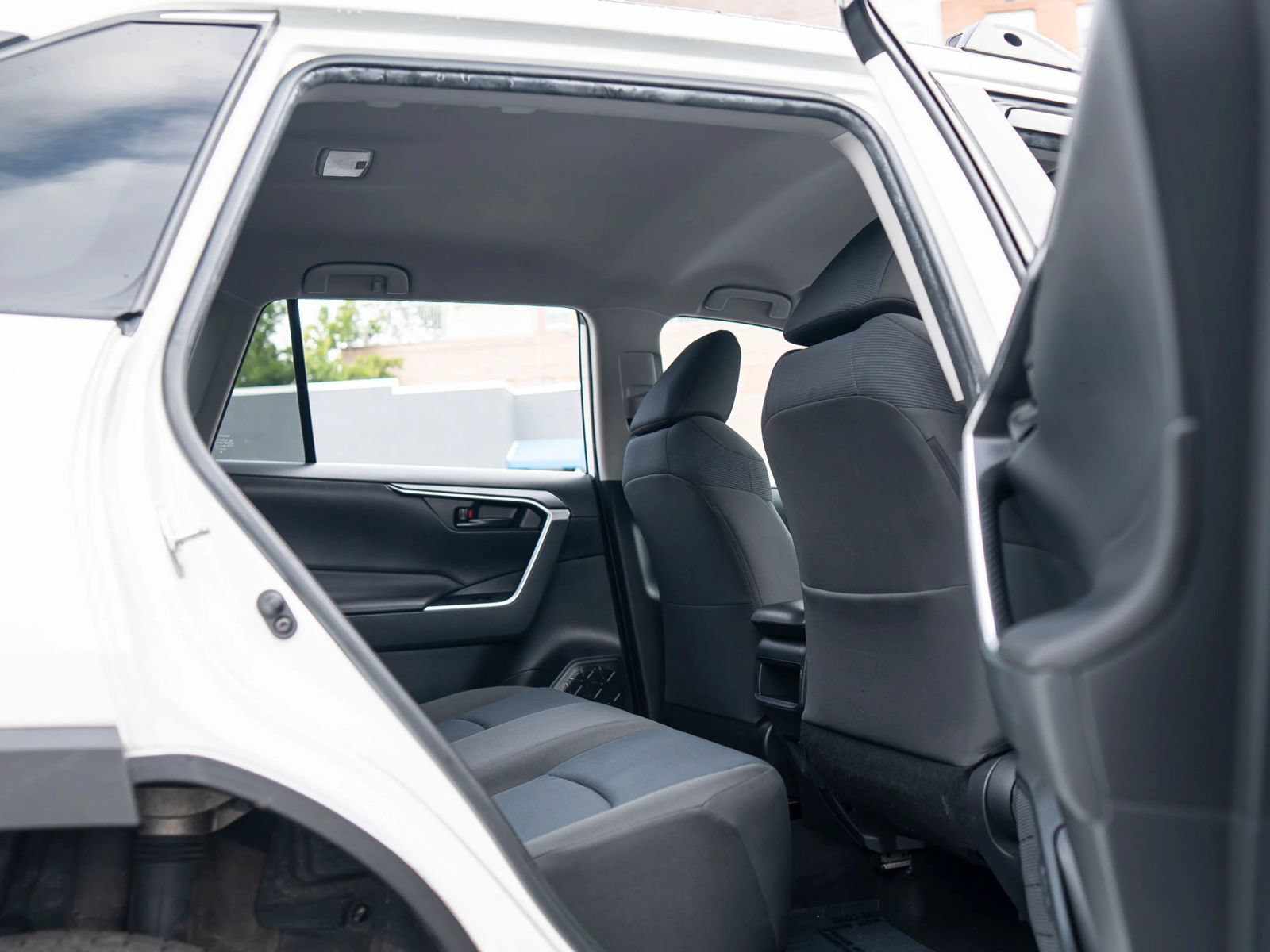 Used 2019 Toyota RAV4 LE w/ All Weather Liner Package AWD/4WD image 21
