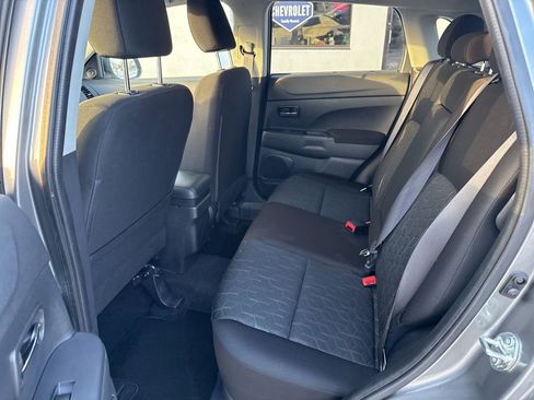 Used 2025 Mitsubishi Outlander Sport ES image 27