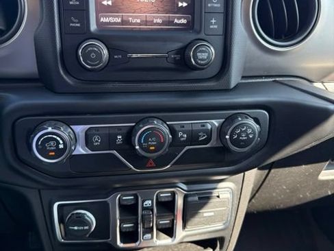 Used 2020 Jeep Wrangler Unlimited Sport AWD/4WD image 16