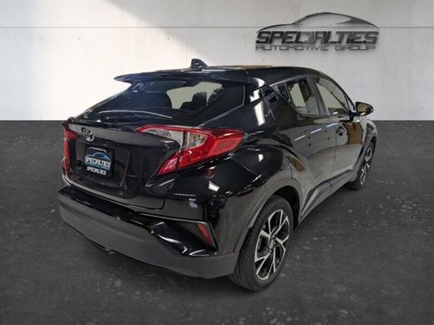 Used 2021 Toyota C-HR XLE FWD image 10