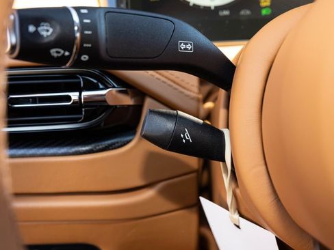 New 2026 Aston Martin DB12 Convertible image 36