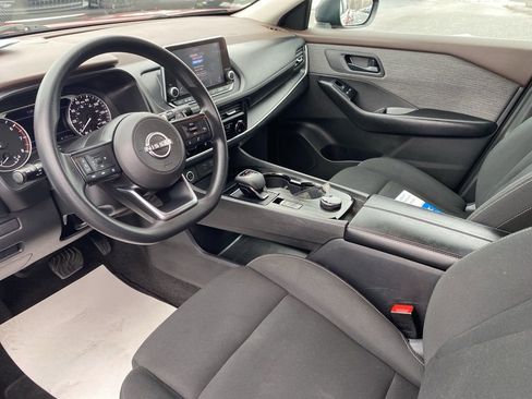 Used 2023 Nissan Rogue S image 18
