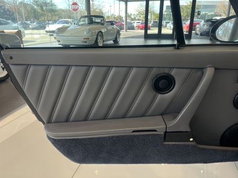 Used 1992 Porsche 911 Carrera image 28