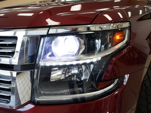 Used 2017 Chevrolet Suburban Premier AWD/4WD image 27