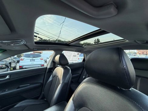 Used 2019 Kia Optima S w/ S Panoramic Sunroof Package image 22