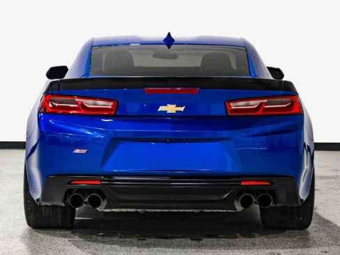Used 2018 Chevrolet Camaro SS image 7