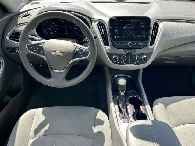 Used 2025 Chevrolet Malibu LT FWD image 12