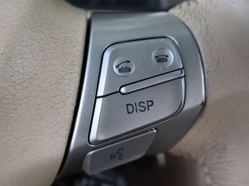 Used 2008 Toyota Solara SE image 28