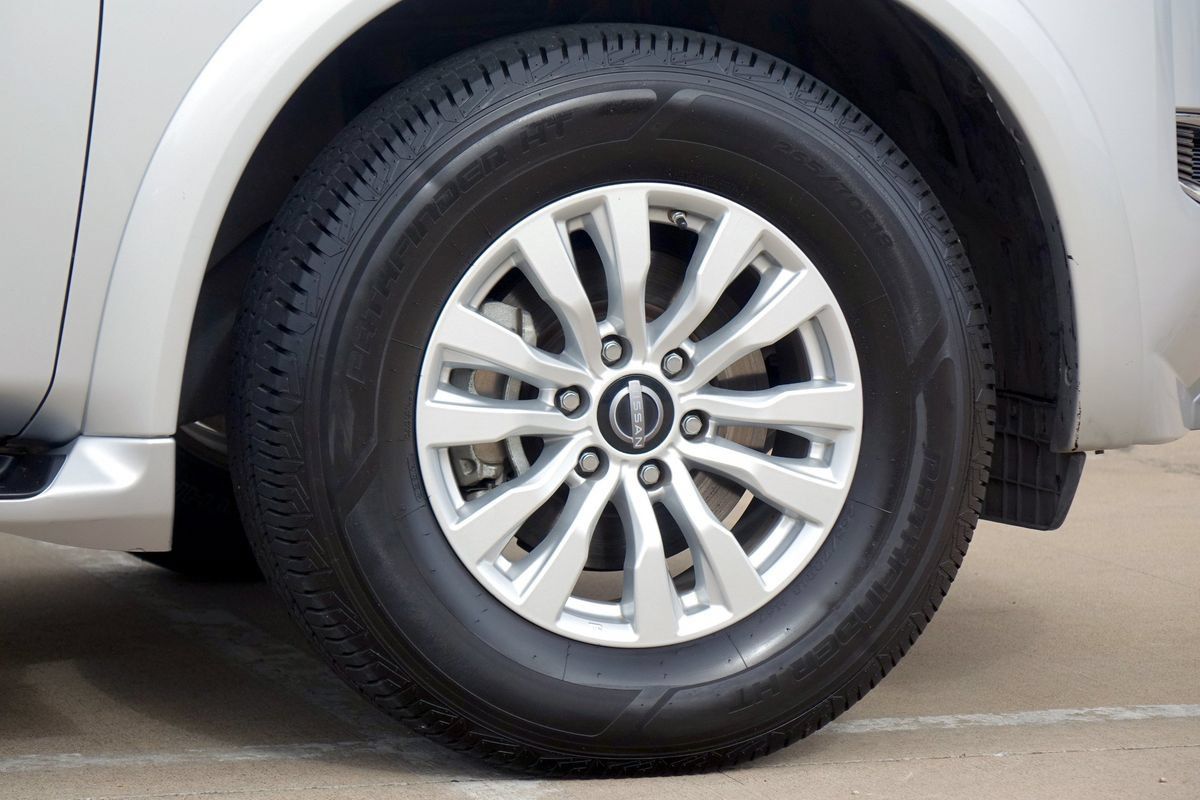 Used 2021 Nissan Armada SV RWD image 30