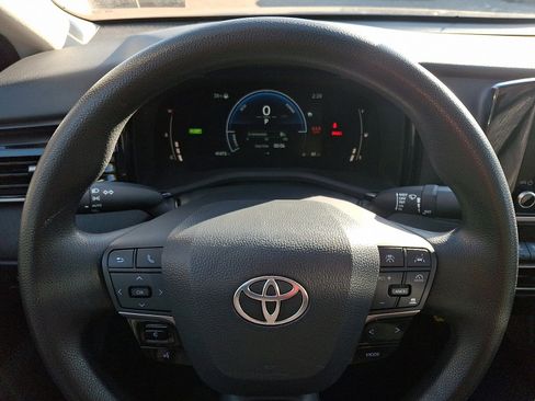 Certified 2025 Toyota Camry LE image 19