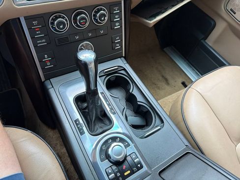 Used 2011 Land Rover Range Rover HSE AWD/4WD image 22