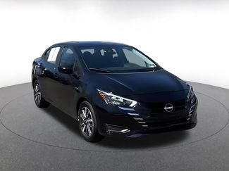 Used 2025 Nissan Versa SV FWD video 2