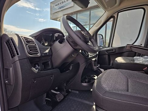 New 2026 RAM ProMaster 2500 w/ Convenience Group FWD image 31
