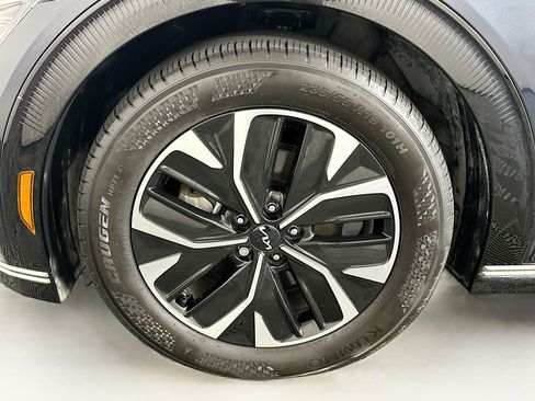 Used 2024 Kia EV6 Wind RWD image 11