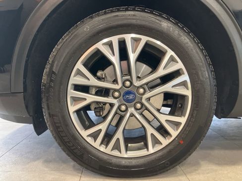 Certified 2020 Ford Escape SEL image 9