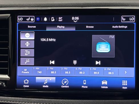 Used 2022 Chrysler Pacifica Touring-L FWD image 14