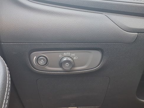 Used 2025 Buick Encore GX Preferred FWD image 36