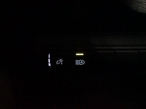 Used 2025 Toyota Corolla LE FWD image 22