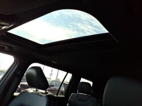 New 2025 Jeep Grand Cherokee L Altitude AWD/4WD image 12