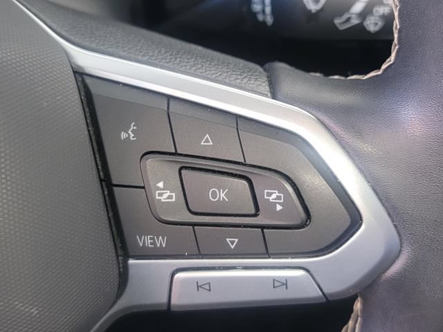 Used 2023 Volkswagen Tiguan SE R-Line FWD image 16