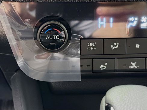 New 2026 Subaru Outback Limited AWD/4WD image 21