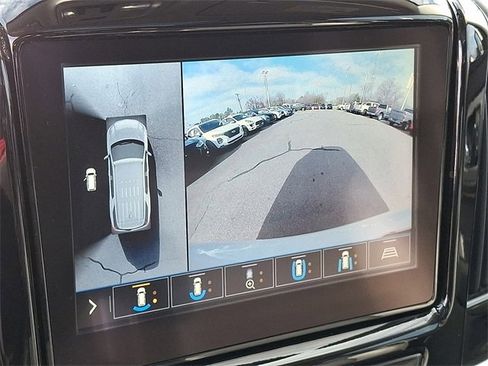 Used 2020 Chevrolet Traverse LT w/ LT Premium Package image 15