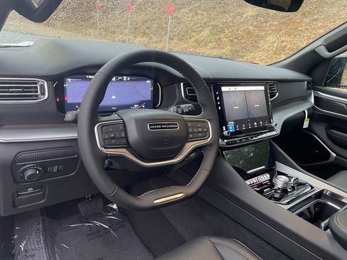 New 2026 Jeep Grand Wagoneer L Limited AWD/4WD image 11