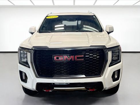 Used 2021 GMC Yukon AT4 w/ Technology Package AWD/4WD image 2