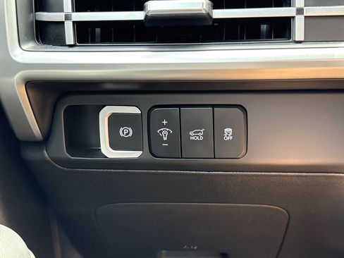 Certified 2025 Hyundai Santa Fe SEL FWD image 20